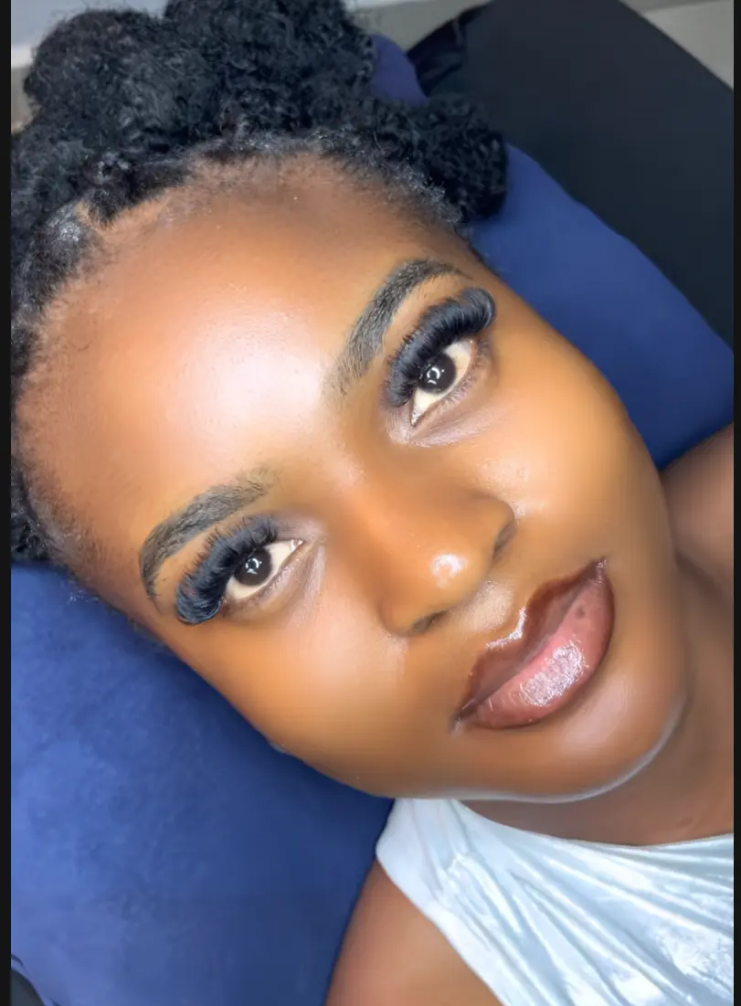 Lash extension finished look